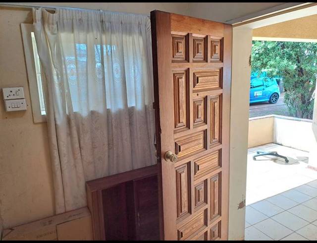 3 BEDROOM HOUSE FOR SALE IN RHODESFIELD